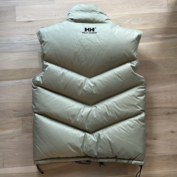 Helly Hansen
Used size small - Picture 2 of 6